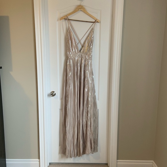 Dresses & Skirts - Champagne gown